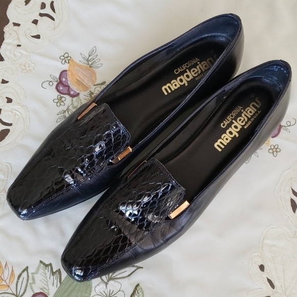 California Magdesians Loafers Leather Black EUC - Picture 1 of 8